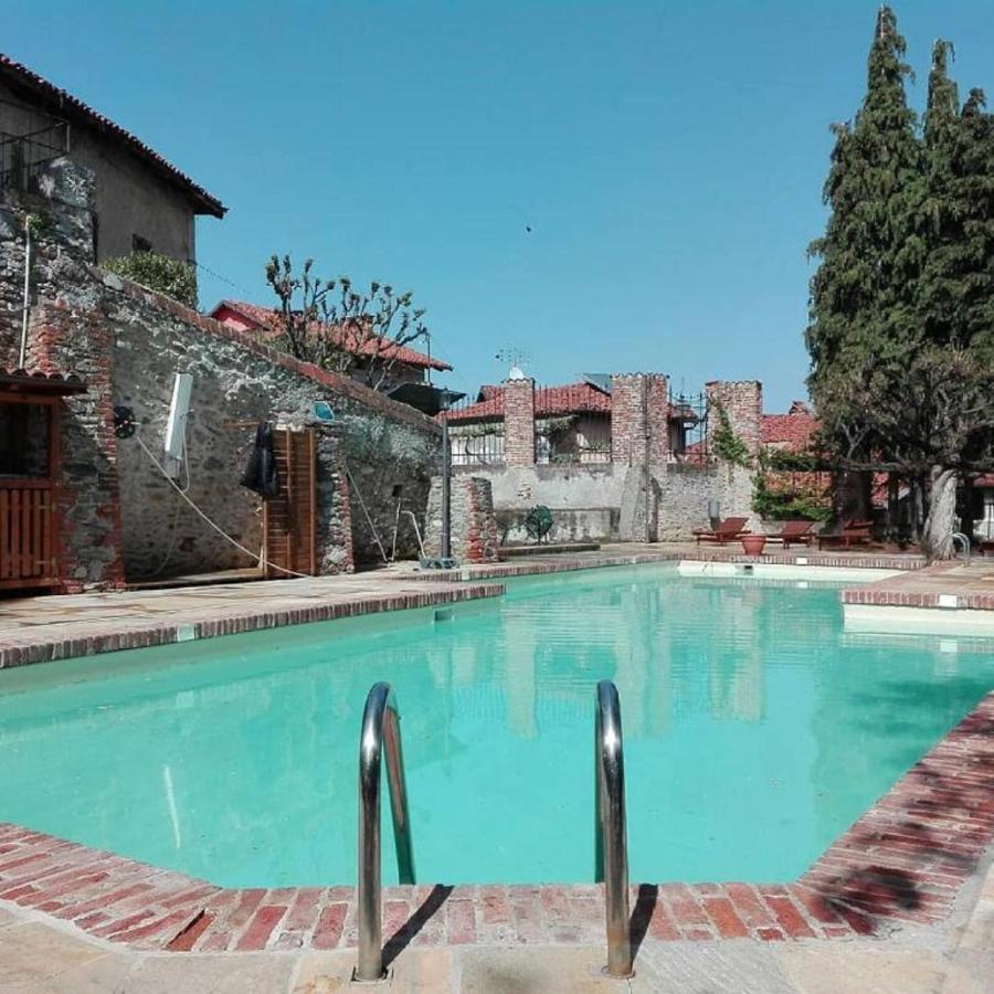 Hotel Castello Rosso Costigliole Saluzzo Exterior foto